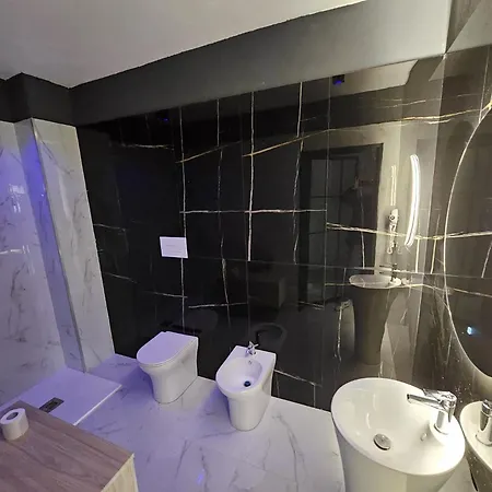 Suite 43-3